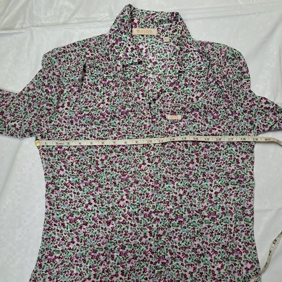 GUESS Los Angeles Floral Button down Shirt - Picture 9 of 10